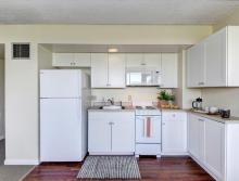 Kitchen in Deluxe One Bedroom