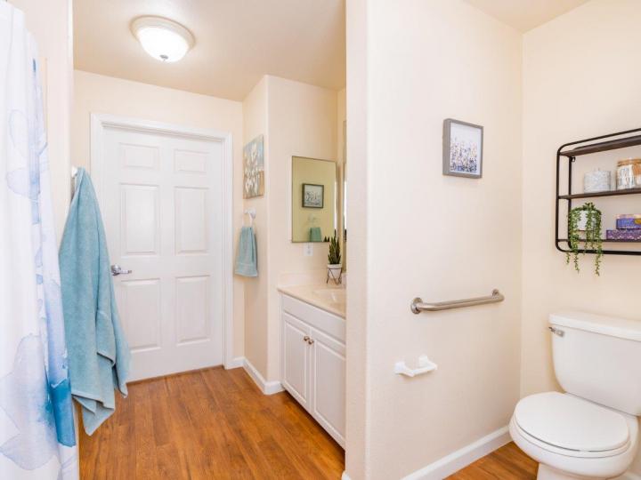 Eskaton Lodge Granite Bay apartment bathroom