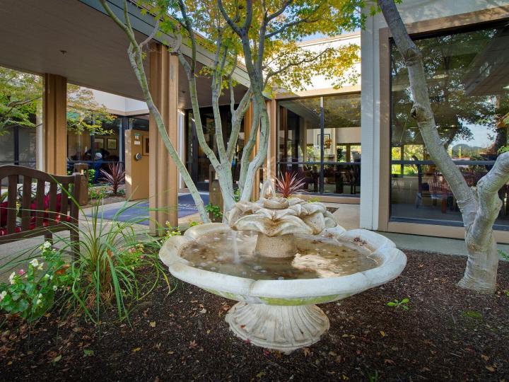 Eskaton FountainWood Lodge Senior Living Retirement Community