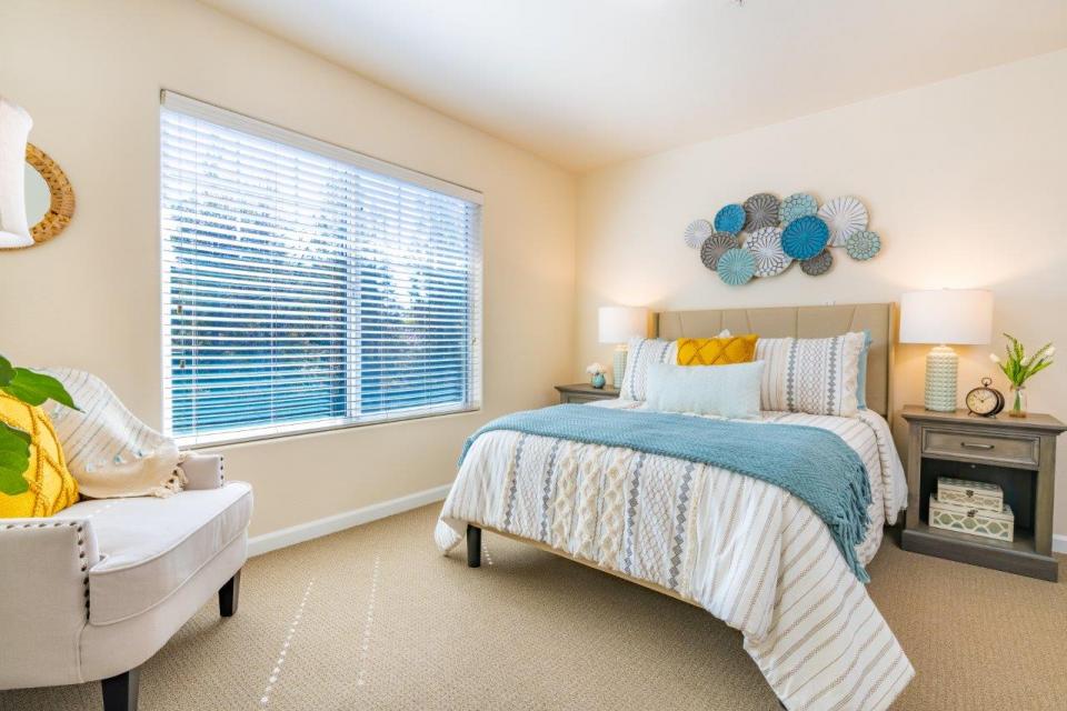 Eskaton Lodge Granite Bay apartment bedroom window