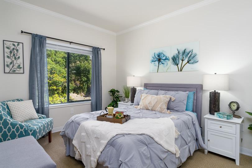  The Reutlinger Community apartment bedroom