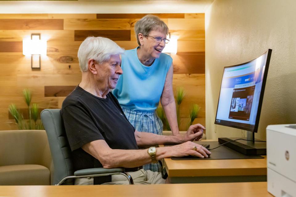 Couple at the computer