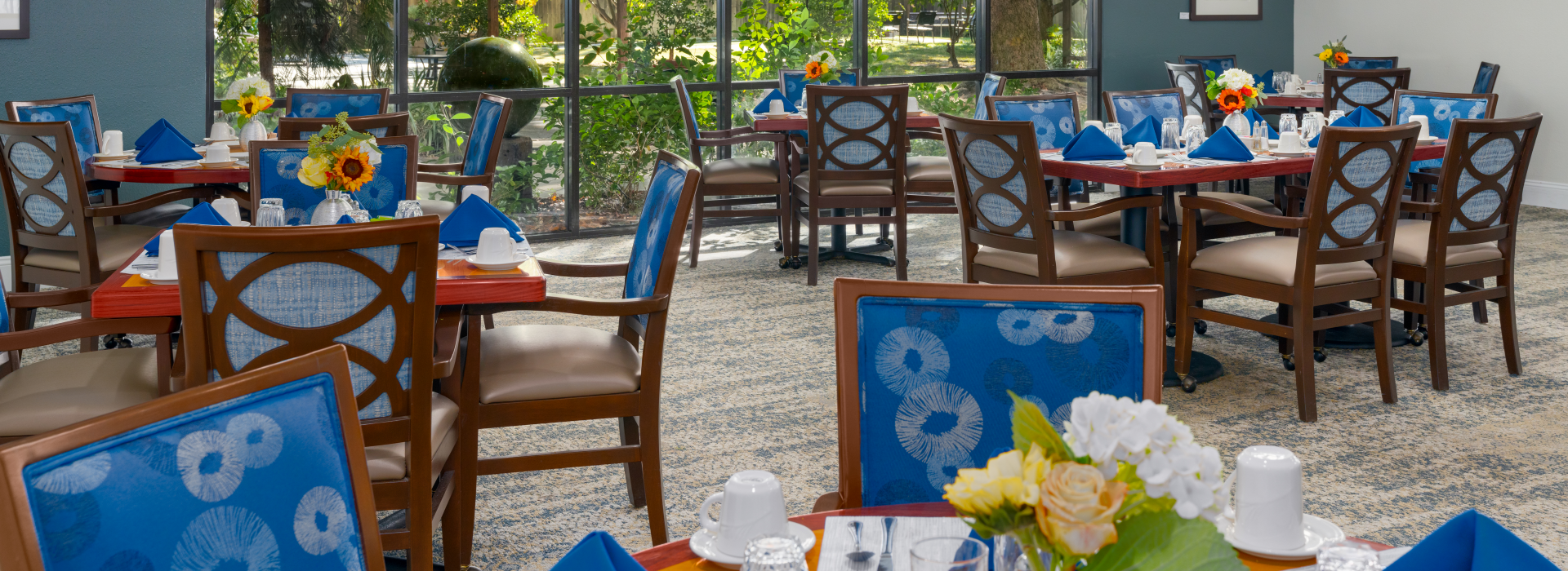 Eskaton Land Park Dining Room